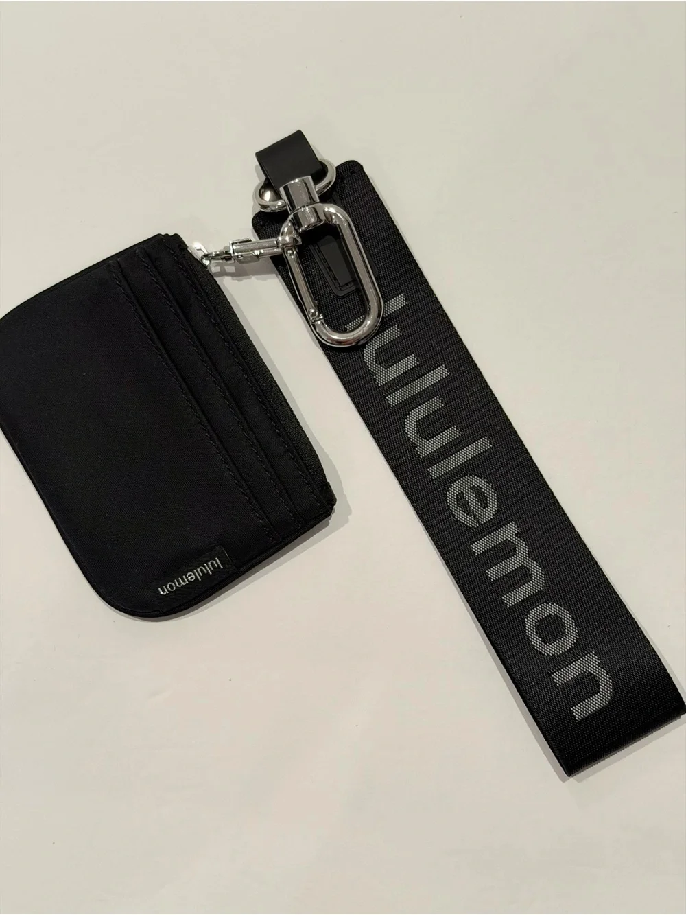 lululemon athletica set - clippable Card Holder and never lost key chain